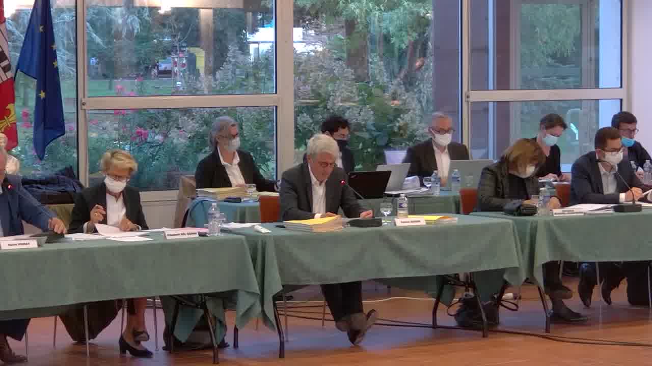 2.2 Avenant à la convention avec la CCI des Vosges relative à la mise en place d'un fonds d'indemnisation pour les commerçants suite aux travaux
